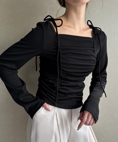 junoah(ジュノア)の「ドロストリボンリブトップス(Tシャツ/カットソー・レディース・グレイッシュベージュ/ブラック/チャコール・X-LARGE/LARGE/MEDIUM)」の2枚目の写真