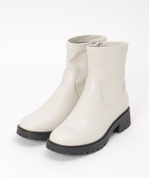 ikka(イッカ)の「PUストレッチトラックソールブーツ(ブーツ・レディース・ブラック/オフホワイト/ライム・M/L)」の10枚目の写真