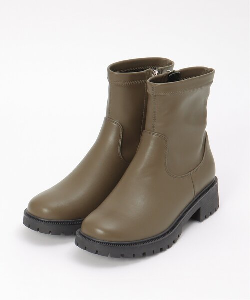 ikka(イッカ)の「PUストレッチトラックソールブーツ(ブーツ・レディース・ブラック/オフホワイト/ライム・M/L)」の11枚目の写真