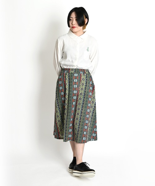 MARAI(マーライ)の「無地 サボテン刺繍 長袖シャツ(シャツ/ブラウス・レディース・ホワイト/グリーン・FREE)」の9枚目の写真