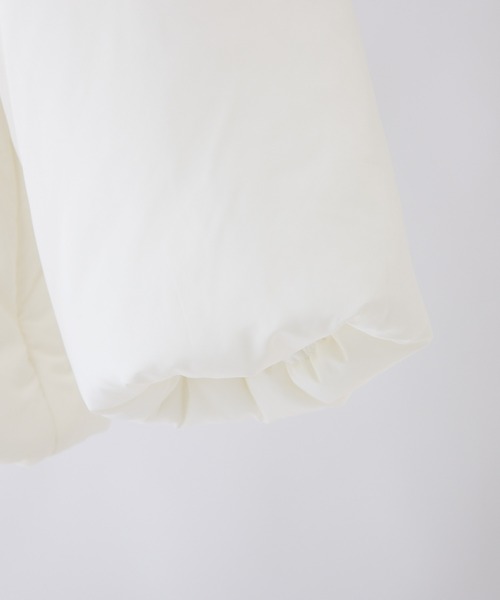 one after another NICE CLAUP（ワンアフターアナザーナイスクラップ）の「ウェストマークミドルフェイクダウンジャケット（ダウンジャケット/コート・レディース・オフホワイト/ブラック/ライトベージュ/ライトブルー/ベージュ/イエロー・FREE）」の21枚目の写真