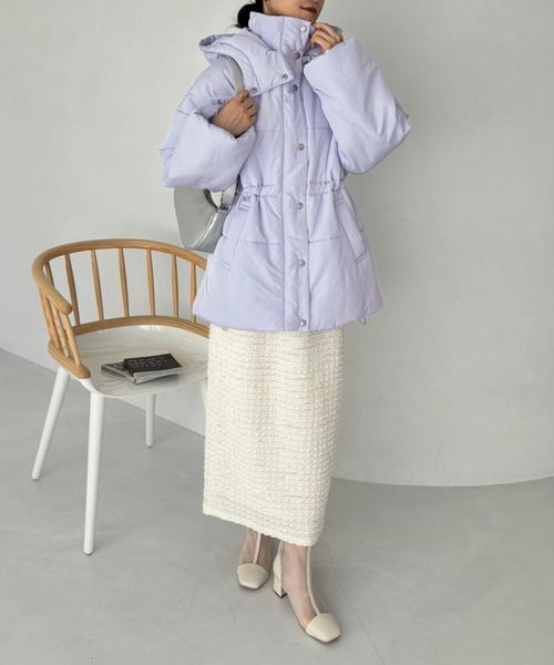 one after another NICE CLAUP（ワンアフターアナザーナイスクラップ）の「ウェストマークミドルフェイクダウンジャケット（ダウンジャケット/コート・レディース・オフホワイト/ブラック/ライトベージュ/ライトブルー/ベージュ/イエロー・FREE）」の9枚目の写真