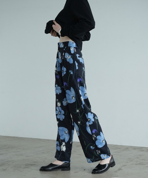 クラネ MULTICOLORED FLOWER WIDE PANTS クラネ CLANE MULTICOLORED FLOWER WIDE PANTS （BLUE