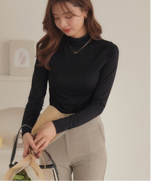 CHAN ME(チャンミ)の「ラメシアーハイネックプルオーバー(Tシャツ/カットソー・レディース・ブラック/ゴールド/グレー/シルバー/ピンク・MEDIUM/LARGE/X-LARGE)」の8枚目の写真