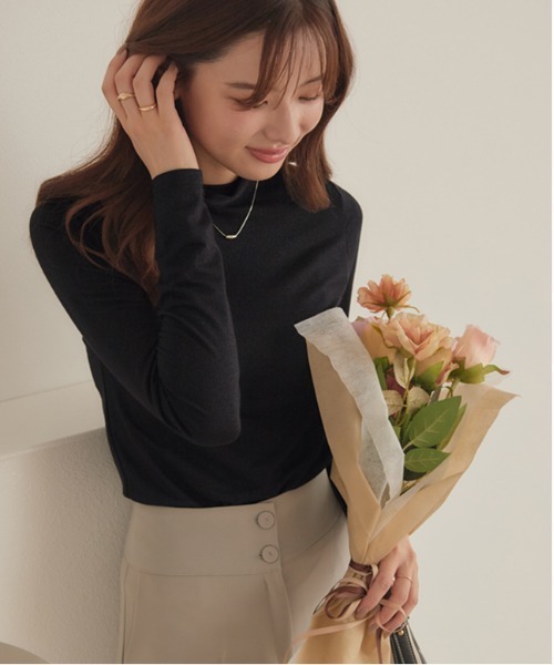 CHAN ME(チャンミ)の「ラメシアーハイネックプルオーバー(Tシャツ/カットソー・レディース・ブラック/ゴールド/グレー/シルバー/ピンク・MEDIUM/LARGE/X-LARGE)」の9枚目の写真