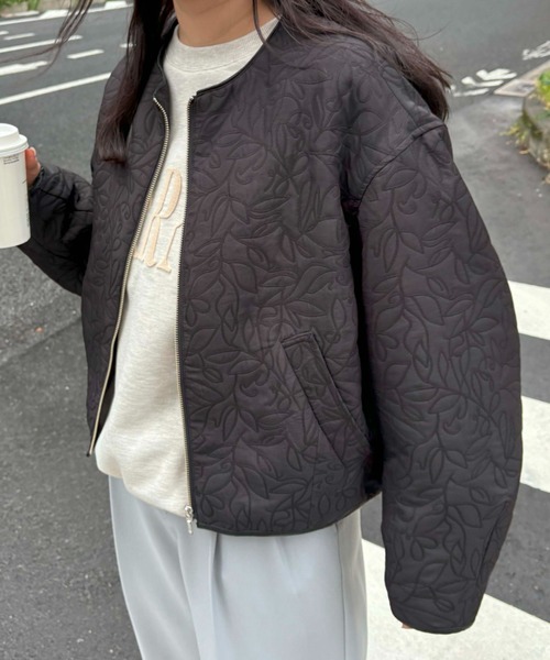 VIS（ビス）の「【casual】合皮パイピングリーフキルトブルゾン（ブルゾン・レディース・ブラック/キナリ・FREE）」の12枚目の写真