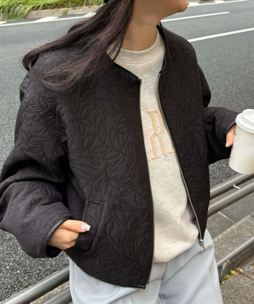 VIS（ビス）の「【casual】合皮パイピングリーフキルトブルゾン（ブルゾン・レディース・ブラック/キナリ・FREE）」の11枚目の写真