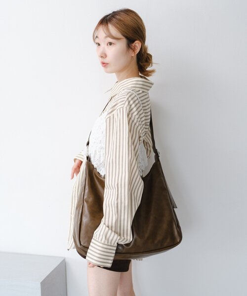 Kastane(カスタネ)の「【A4サイズ】レザーショルダーバッグ(ショルダーバッグ・レディース・ブラウン/アイボリー/ブラック/ライトベージュ・FREE)」の5枚目の写真