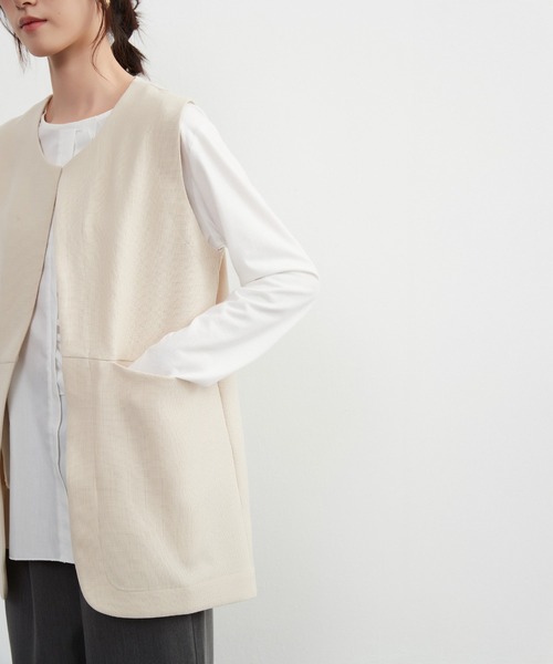 【セール】ノーカラーベスト(ベスト)|On One's Own(オンワンズオン) 【セール】ノーカラーベスト(ベスト)|On One's Own(オンワンズオン)