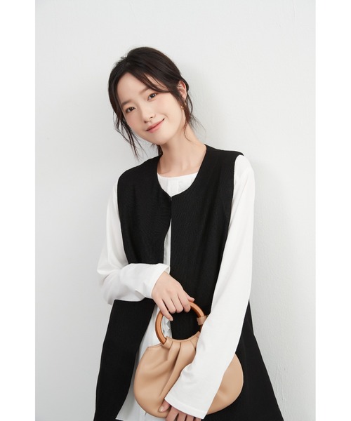 【セール】ノーカラーベスト(ベスト)|On One's Own(オンワンズオン) 【セール】ノーカラーベスト(ベスト)|On One's Own(オンワンズオン)