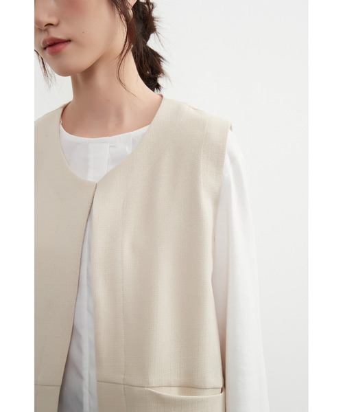 【セール】ノーカラーベスト(ベスト)|On One's Own(オンワンズオン) 【セール】ノーカラーベスト(ベスト)|On One's Own(オンワンズオン)
