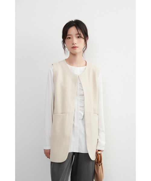 【セール】ノーカラーベスト(ベスト)|On One's Own(オンワンズオン) 【セール】ノーカラーベスト(ベスト)|On One's Own(オンワンズオン)