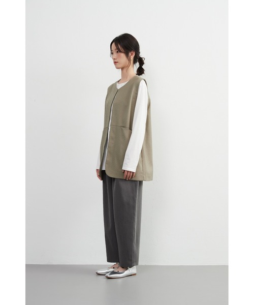 【セール】ノーカラーベスト(ベスト)|On One's Own(オンワンズオン) 【セール】ノーカラーベスト(ベスト)|On One's Own(オンワンズオン)