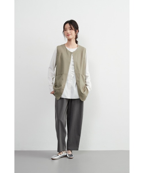 【セール】ノーカラーベスト(ベスト)|On One's Own(オンワンズオン) 【セール】ノーカラーベスト(ベスト)|On One's Own(オンワンズオン)