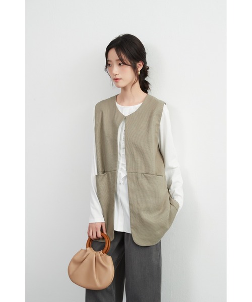 【セール】ノーカラーベスト(ベスト)|On One's Own(オンワンズオン) 【セール】ノーカラーベスト(ベスト)|On One's Own(オンワンズオン)