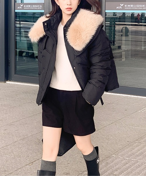 AMAJI（アマジ）の「フェイクファー付きダウンジャケット（ダウン