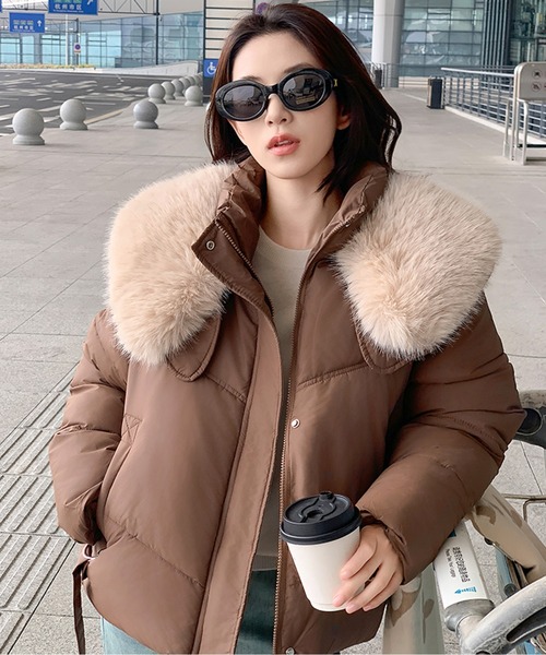 AMAJI（アマジ）の「フェイクファー付きダウンジャケット（ダウン