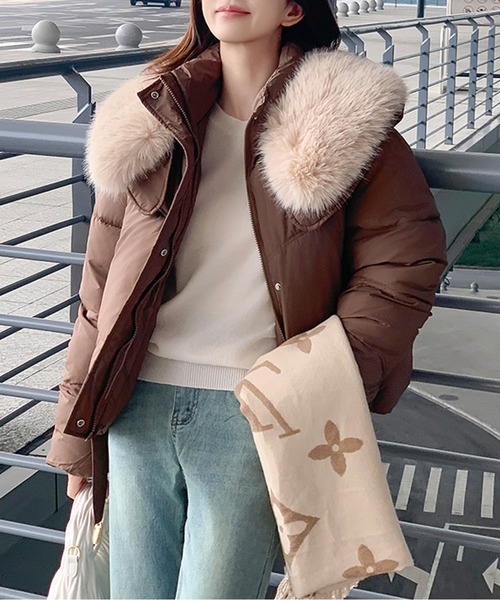 AMAJI（アマジ）の「フェイクファー付きダウンジャケット（ダウン