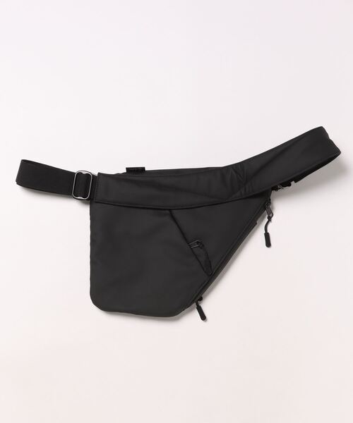 SML（エスエムエル）の「THIERRY HUNTING BAG / ハンティングバッグ（ショルダーバッグ・メンズ・ブラック/グレー・FREE）」の3枚目の写真