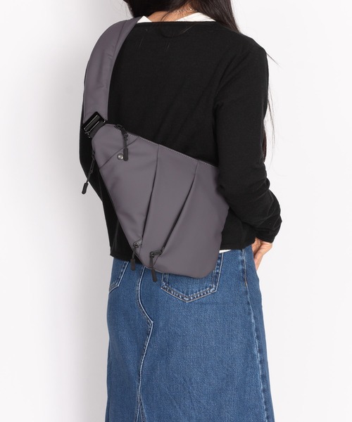 SML（エスエムエル）の「THIERRY HUNTING BAG / ハンティングバッグ（ショルダーバッグ・メンズ・ブラック/グレー・FREE）」の17枚目の写真