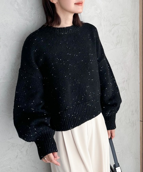 Doux archives（ドゥアルシーヴ）の「スパンコールショートニットプル