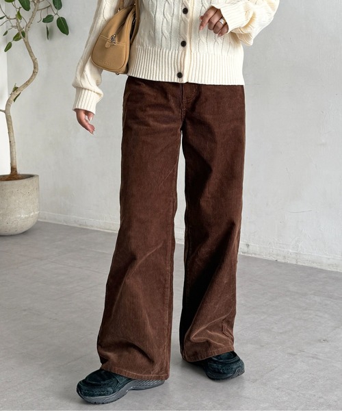 CPCM（シーピーシーエム）の「【新色/コーデュロイ】ハイウエストストレートデニム（デニムパンツ・レディース・ブラック/ブルー/インディゴブルー/ネイビー/ブラウン/アイボリー/ダークブルー/ブラック系その他/ブラウン系その他・SMALL/MEDIUM/X-SMALL/LARGE/PS）」の5枚目の写真