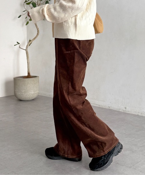 CPCM（シーピーシーエム）の「【新色/コーデュロイ】ハイウエストストレートデニム（デニムパンツ・レディース・ブラック/ブルー/インディゴブルー/ネイビー/ブラウン/アイボリー/ダークブルー/ブラック系その他/ブラウン系その他・SMALL/MEDIUM/X-SMALL/LARGE/PS）」の11枚目の写真