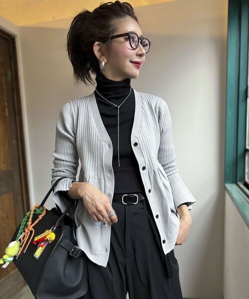 Green Parks（グリーンパークス）の「ペプラムニットカーディガン