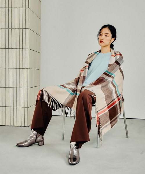 LEPSIM（レプシィム）の「洗えるチェックストール　32606（ストール/ショール・レディース・ブルー/オレンジ/アイボリー/レッド/ベージュ・ONE SIZE）」の3枚目の写真