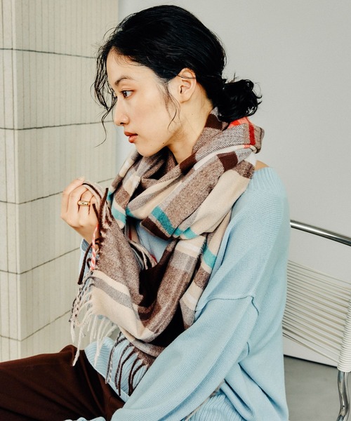 LEPSIM（レプシィム）の「洗えるチェックストール　32606（ストール/ショール・レディース・ブルー/オレンジ/アイボリー/レッド/ベージュ・ONE SIZE）」の22枚目の写真