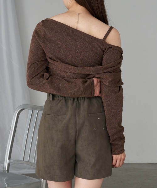 RAY CASSIN(レイカズン)の「【華奢見えが叶う】チョーカー付オフショルデザインニット(ニット/セーター・レディース・レッド/ブラウン/アイボリー/グレー/ピンク系その他2・FREE)」の10枚目の写真