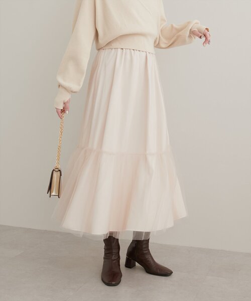 natural couture(ナチュラルクチュール)の「チュール×サテンリバーシブルスカート(スカート・レディース・モカ/オフホワイト/ブラック・FREE)」の2枚目の写真