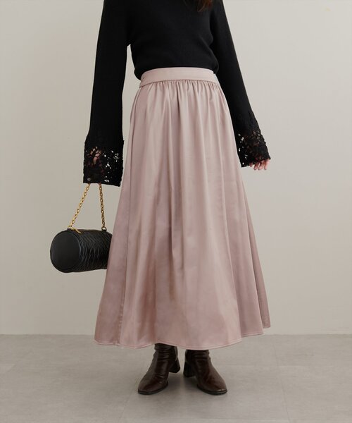natural couture(ナチュラルクチュール)の「チュール×サテンリバーシブルスカート(スカート・レディース・モカ/オフホワイト/ブラック・FREE)」の10枚目の写真
