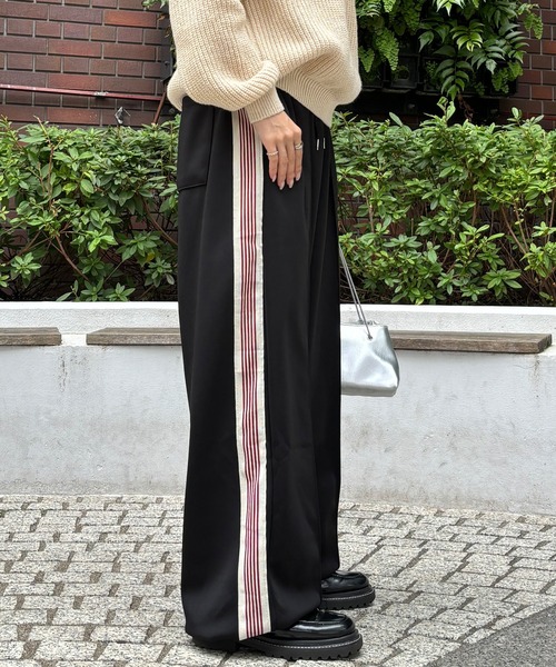 isook サイドライントラックパンツ新品 I-SOOK パンツ 「ISOOK / アイスー」サイドライントラックパンツ