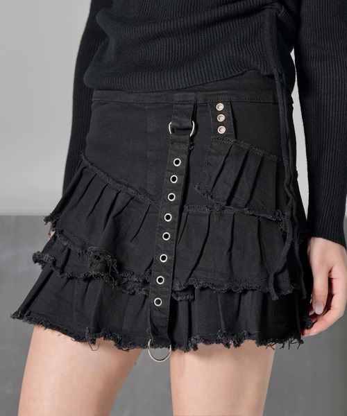 [2024FW][パンクスタイル][ローライズ] パンチングアイレットブラックデニムフリルカンカンミニスカート（スカート）｜FOLLOWIN（フォロウィン）