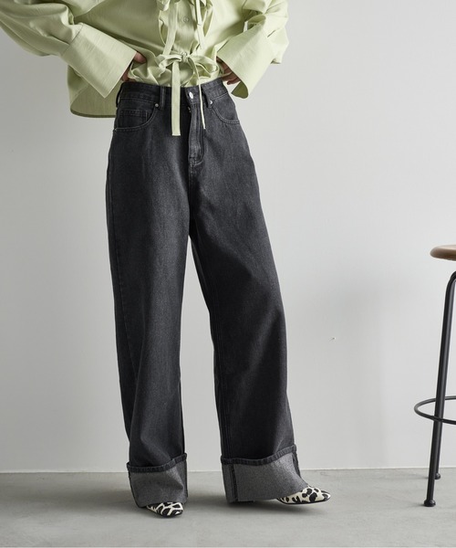THE YOn(ザヨン)の「ロールアップヘムワイドデニムパンツ(デニムパンツ・レディース・ブルー/ブラック・M/S)」の8枚目の写真