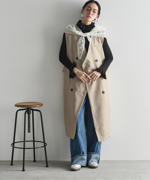 THE YOn(ザヨン)の「ロールアップヘムワイドデニムパンツ(デニムパンツ・レディース・ブルー/ブラック・M/S)」の5枚目の写真