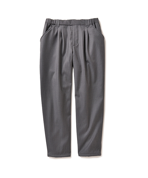 IEDIT(イディット)の「【股下丈が選べる】ララ・ステラ フィルム&裏ボア仕様の きちんと顔のストライプあったかパンツ (その他パンツ・レディース・ブラック/ダークグレー/ダークネイビー・5/7/1/4/10/2/9/3/6/8)」の4枚目の写真