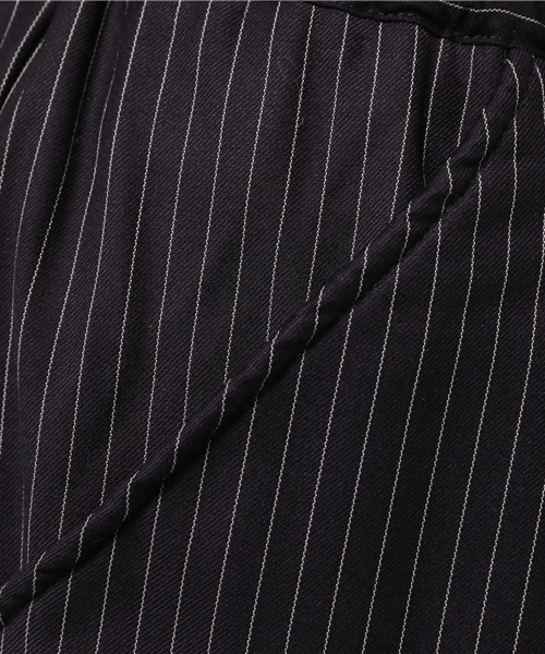 IEDIT(イディット)の「【股下丈が選べる】ララ・ステラ フィルム&裏ボア仕様の きちんと顔のストライプあったかパンツ (その他パンツ・レディース・ブラック/ダークグレー/ダークネイビー・5/7/1/4/10/2/9/3/6/8)」の14枚目の写真