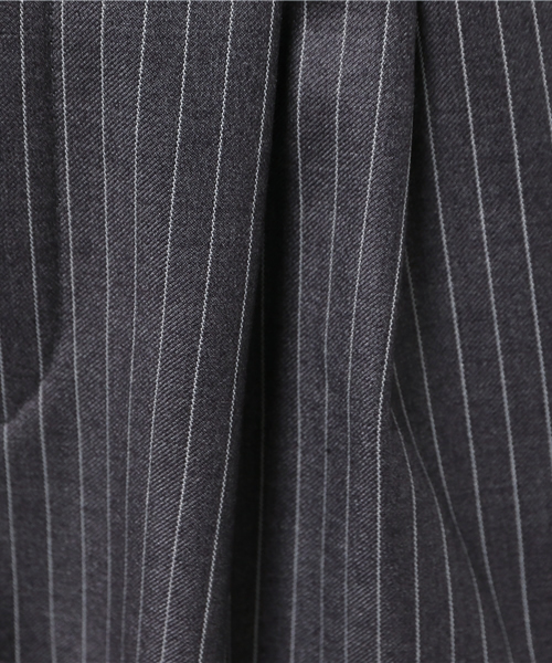 IEDIT(イディット)の「【股下丈が選べる】ララ・ステラ フィルム&裏ボア仕様の きちんと顔のストライプあったかパンツ (その他パンツ・レディース・ブラック/ダークグレー/ダークネイビー・5/7/1/4/10/2/9/3/6/8)」の15枚目の写真