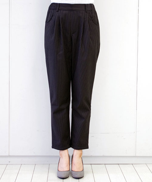IEDIT(イディット)の「【股下丈が選べる】ララ・ステラ フィルム&裏ボア仕様の きちんと顔のストライプあったかパンツ (その他パンツ・レディース・ブラック/ダークグレー/ダークネイビー・5/7/1/4/10/2/9/3/6/8)」の21枚目の写真
