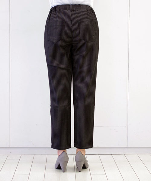 IEDIT(イディット)の「【股下丈が選べる】ララ・ステラ フィルム&裏ボア仕様の きちんと顔のストライプあったかパンツ (その他パンツ・レディース・ブラック/ダークグレー/ダークネイビー・5/7/1/4/10/2/9/3/6/8)」の20枚目の写真