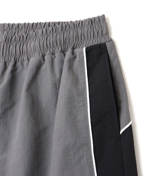 UMBRO（アンブロ）の「UMBRO × atmos pink Track Pants / アンブロ アトモスピンク トラックパンツ 【SP】（その他パンツ・レディース・ブラック/ベージュ/バーガンディー・FREE）」の19枚目の写真