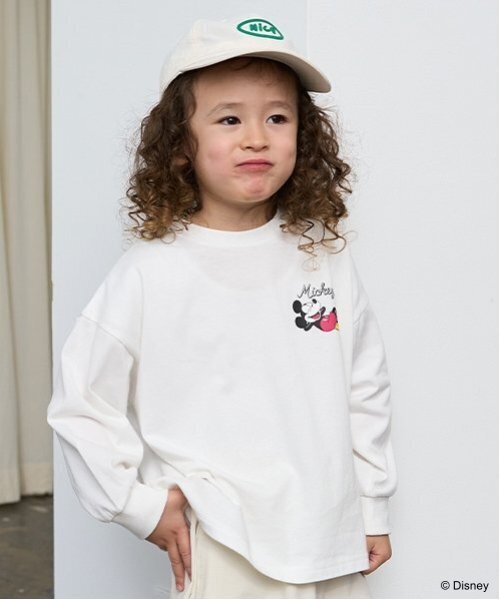 b・ROOM(ビールーム)の「【Disney】【カイテキ天竺】ミッキーマウス/ピクニックTシャツ(Tシャツ/カットソー・キッズ・オフホワイト/ターコイズブルー/マスタード/パープル・110cm/100cm/120cm/130cm/140cm)」の2枚目の写真