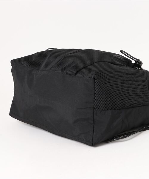 Dickies（ディッキーズ）の「【Dickies】ドロストショルダーバッグ（ショルダーバッグ・レディース・ブラック/オフホワイト・ONE SIZE）」の4枚目の写真