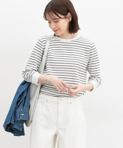 Honeys(ハニーズ)の「7分袖ワッフルクルーT(Tシャツ/カットソー・レディース・アイボリー/サックスブルー/ピンク系その他/ブルー系その他3/ホワイト系その他/ピンク/ホワイト×ネイビー/スミクロ/ミント・L/LL/M/S)」の21枚目の写真