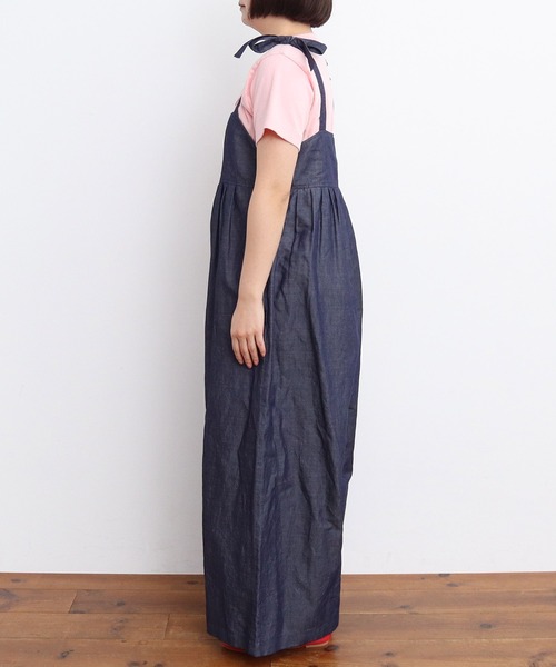 CHILD WOMAN（チャイルドウーマン）の「綿ラミーライトデニム 肩リボンサロペット（サロペット/オーバーオール・レディース・ネイビー・FREE）」の13枚目の写真