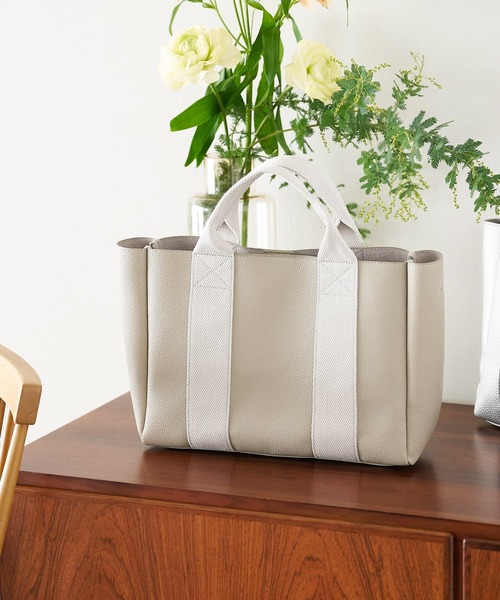 collex（コレックス）の「【Varje Dag】3WAY スクエアトートバッグ（トートバッグ・レディース・ブラック/グレイッシュベージュ/シルバー・フリー）」の5枚目の写真