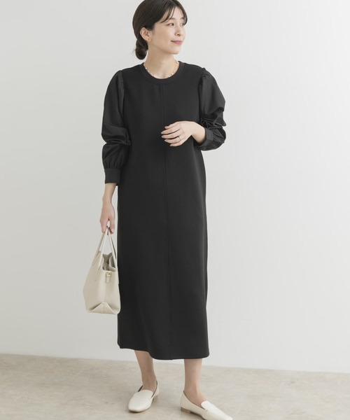 URBAN RESEARCH DOORS(アーバンリサーチドアーズ)の「ボリュームスリーブドッキングワンピース(ワンピース・レディース・ブラック/ブラック系その他・MEDIUM)」の13枚目の写真