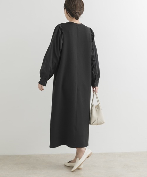 URBAN RESEARCH DOORS(アーバンリサーチドアーズ)の「ボリュームスリーブドッキングワンピース(ワンピース・レディース・ブラック/ブラック系その他・MEDIUM)」の22枚目の写真